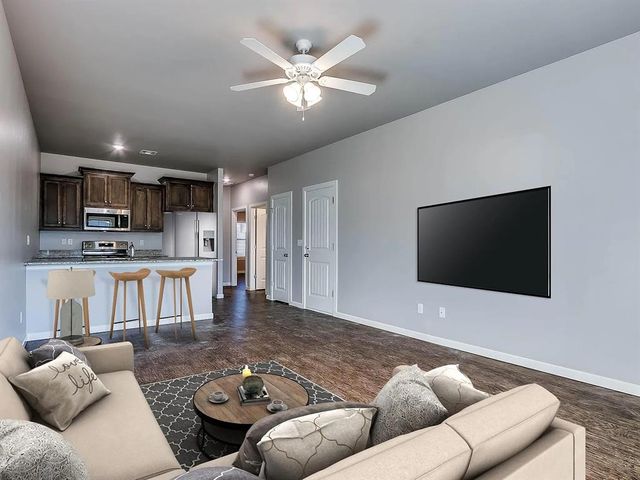 4609 Castle Bay Cove, Del City, OK 73115