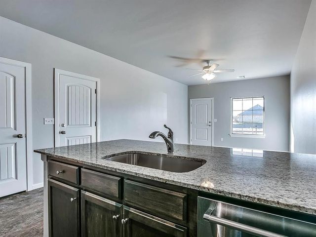4609 Castle Bay Cove, Del City, OK 73115
