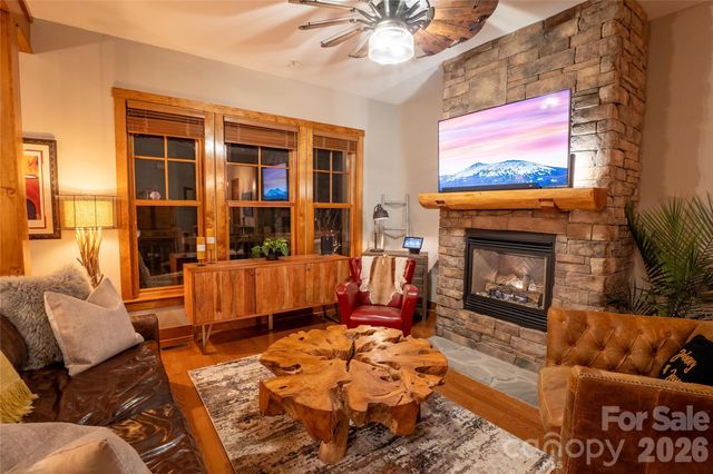 100 Saddle Notch Lane A1, Tuckasegee, NC 28783