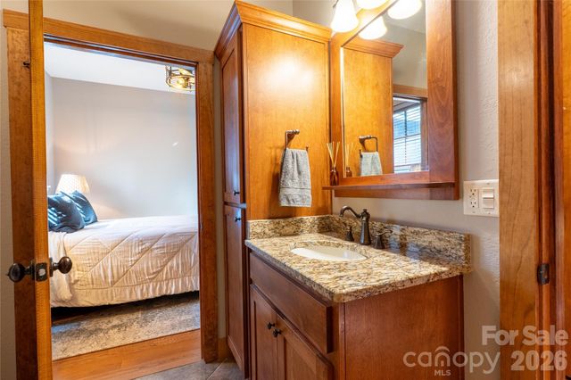 100 Saddle Notch Lane A1, Tuckasegee, NC 28783