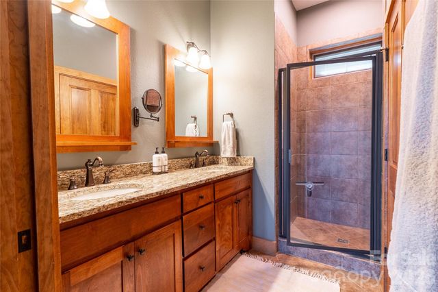 100 Saddle Notch Lane A1, Tuckasegee, NC 28783
