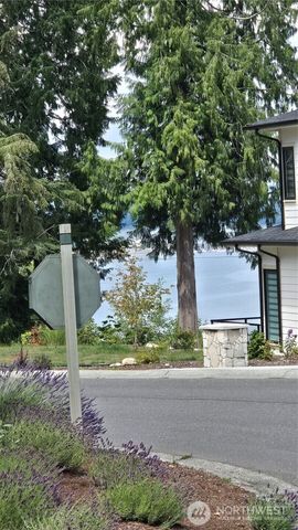 8855 Wood Duck Way, Blaine, WA 98230