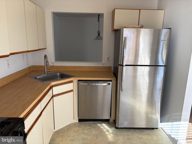 405 ATLANTA CT, Sewell, NJ 08080