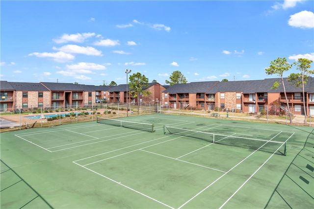 904 University Oaks Boulevard 90, College Station, TX 77840