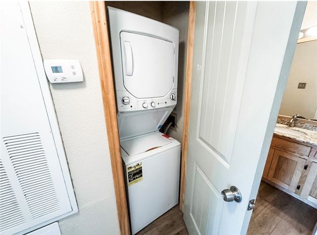 904 University Oaks Boulevard 90, College Station, TX 77840