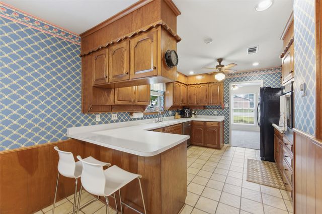 3912 Twilight Drive S, Benbrook, TX 76116
