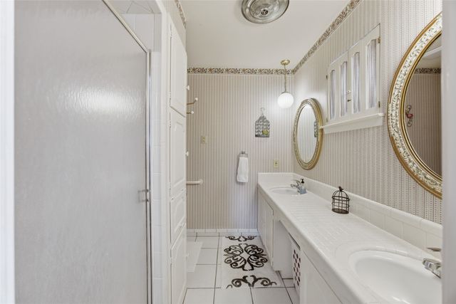 3912 Twilight Drive S, Benbrook, TX 76116