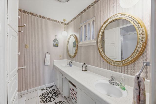 3912 Twilight Drive S, Benbrook, TX 76116