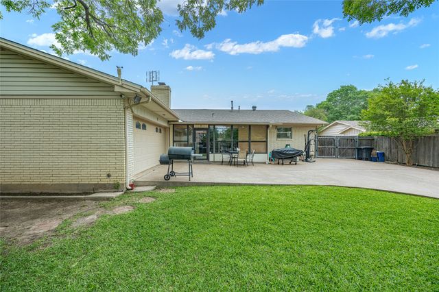 3912 Twilight Drive S, Benbrook, TX 76116