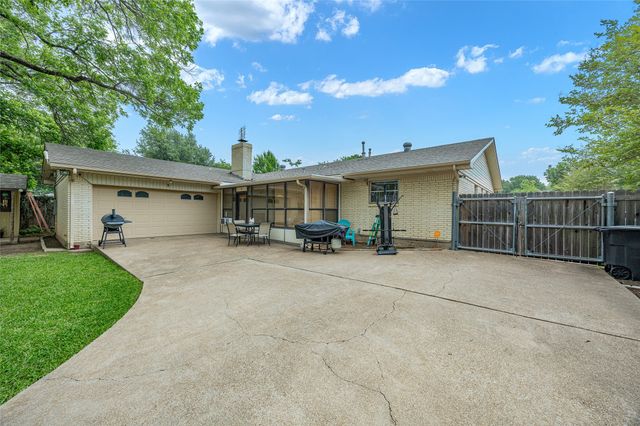 3912 Twilight Drive S, Benbrook, TX 76116
