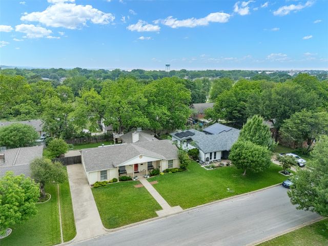 3912 Twilight Drive S, Benbrook, TX 76116
