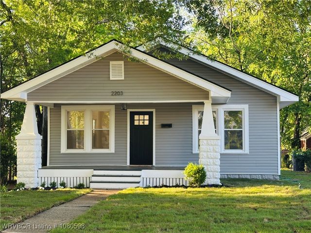 2203 S M Street, Fort Smith, AR 72901
