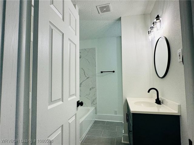 2203 S M Street, Fort Smith, AR 72901