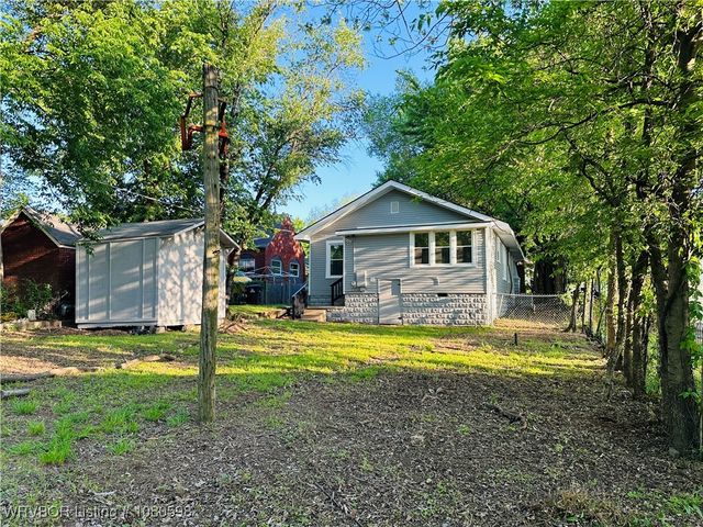 2203 S M Street, Fort Smith, AR 72901