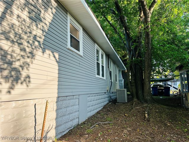 2203 S M Street, Fort Smith, AR 72901