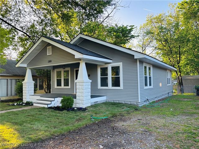 2203 S M Street, Fort Smith, AR 72901