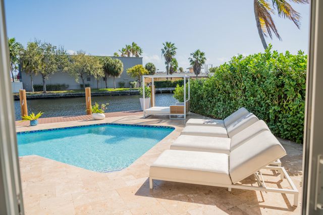 2164 NE 25th Street, Wilton Manors, FL 33305