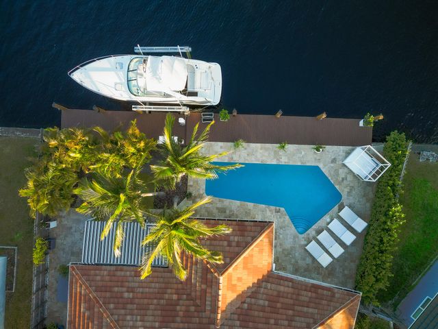 2164 NE 25th Street, Wilton Manors, FL 33305