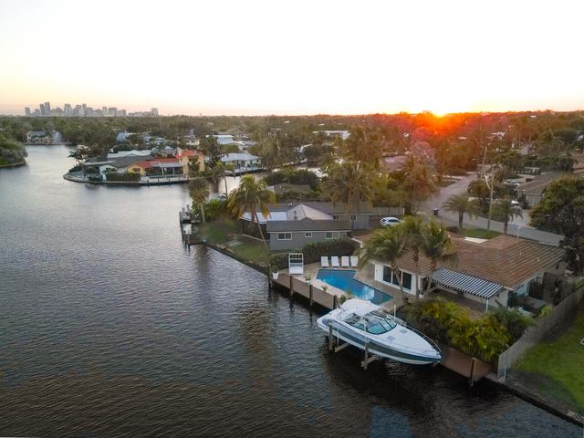 2164 NE 25th Street, Wilton Manors, FL 33305