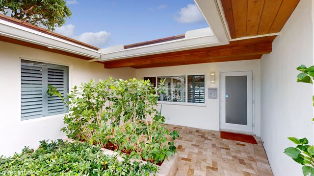 2164 NE 25th Street, Wilton Manors, FL 33305