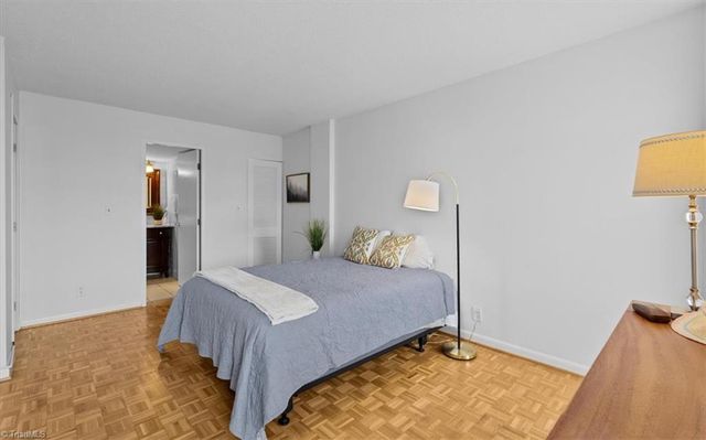 1101 N Elm Street 204, Greensboro, NC 27401
