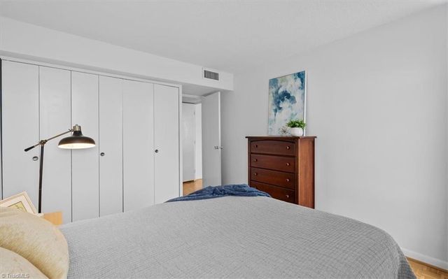 1101 N Elm Street 204, Greensboro, NC 27401