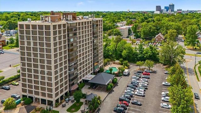 1101 N Elm Street 204, Greensboro, NC 27401
