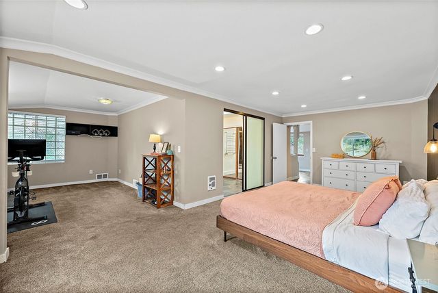 702 Yale Street, Fircrest, WA 98466