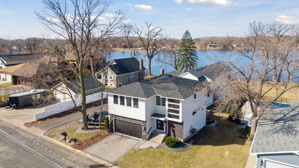 1571 Bluebird Lane, Mound, MN 55364