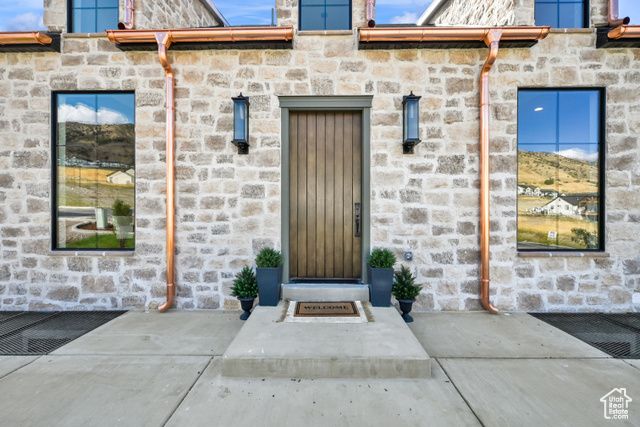 261 N SARAH ST, Providence, UT 84332