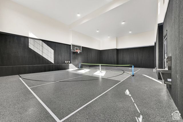 261 N SARAH ST, Providence, UT 84332