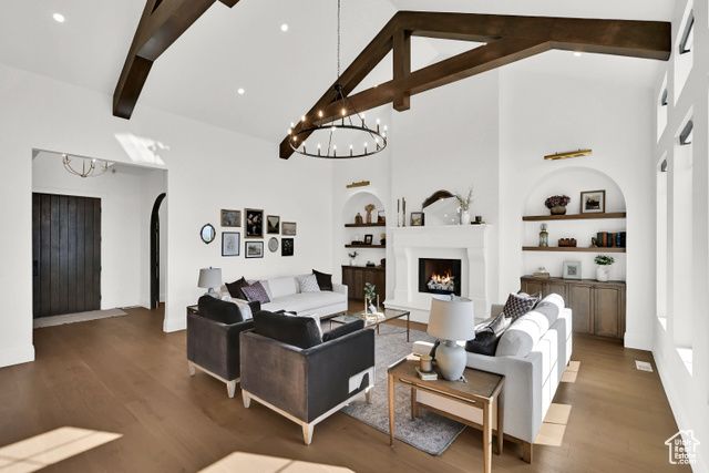 261 N SARAH ST, Providence, UT 84332