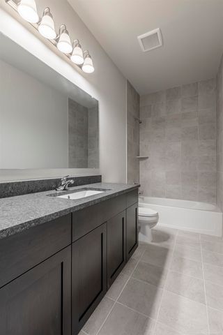 49195 Langford Drive 216, Macomb, MI 48044
