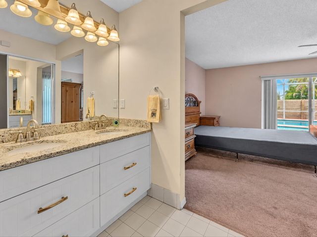 12535 SW 7th Place, Davie, FL 33325