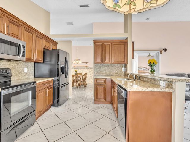 12535 SW 7th Place, Davie, FL 33325