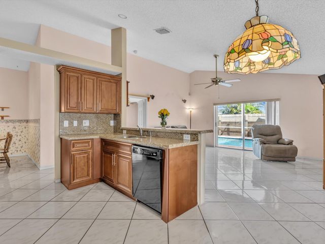12535 SW 7th Place, Davie, FL 33325