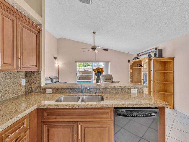 12535 SW 7th Place, Davie, FL 33325