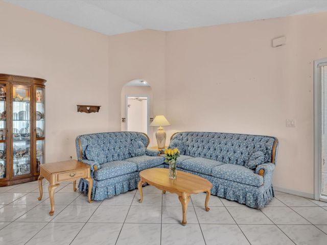 12535 SW 7th Place, Davie, FL 33325