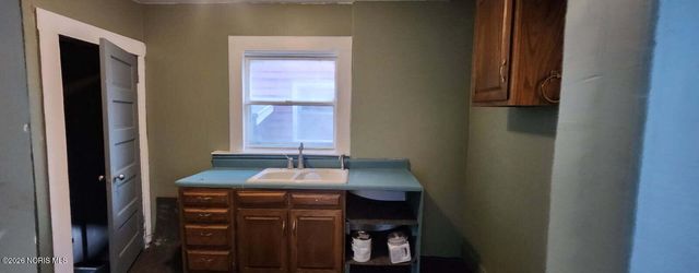 2536 N Erie Street, Toledo, OH 43611