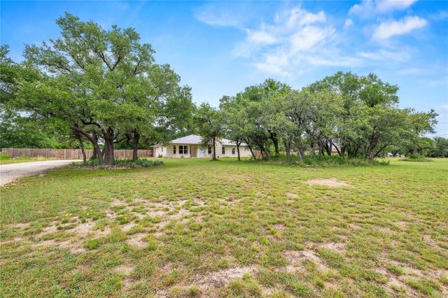 8827 E Highway 190 E, Lampasas, TX 76550