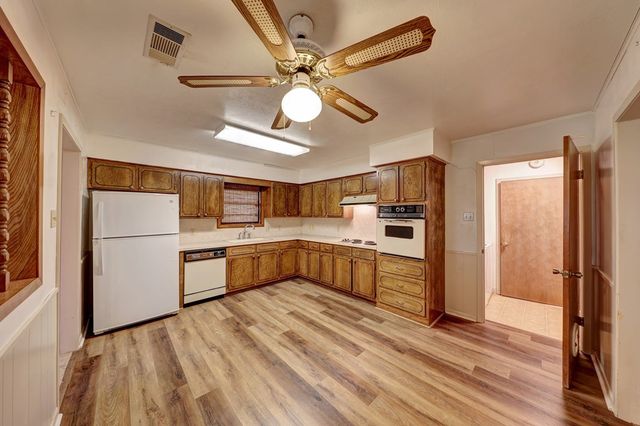 1501 Ridgemont Lane, Kerrville, TX 78028