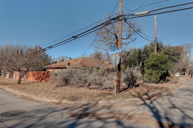 1501 Ridgemont Lane, Kerrville, TX 78028