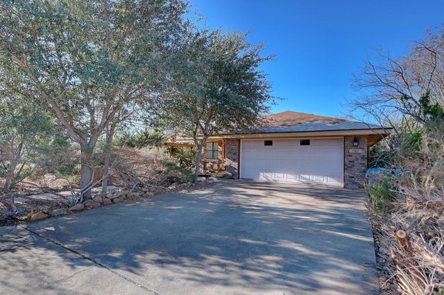 1501 Ridgemont Lane, Kerrville, TX 78028