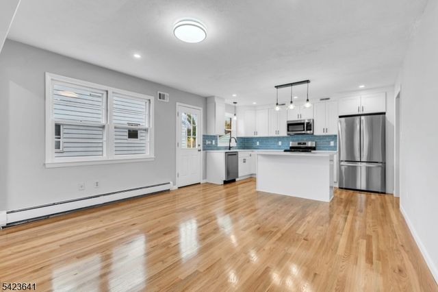 24 Hollywood Ave, Cranford Twp., NJ 07016