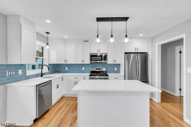 24 Hollywood Ave, Cranford Twp., NJ 07016