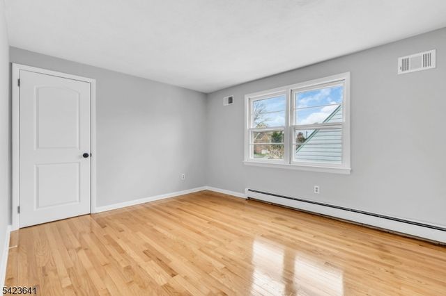 24 Hollywood Ave, Cranford Twp., NJ 07016