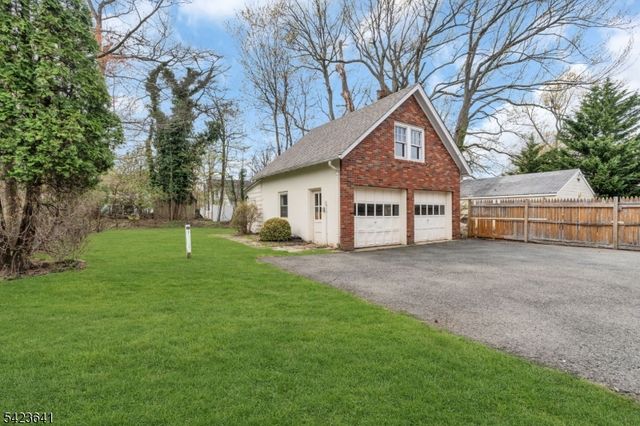 24 Hollywood Ave, Cranford Twp., NJ 07016