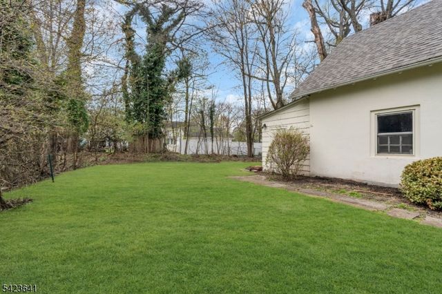 24 Hollywood Ave, Cranford Twp., NJ 07016