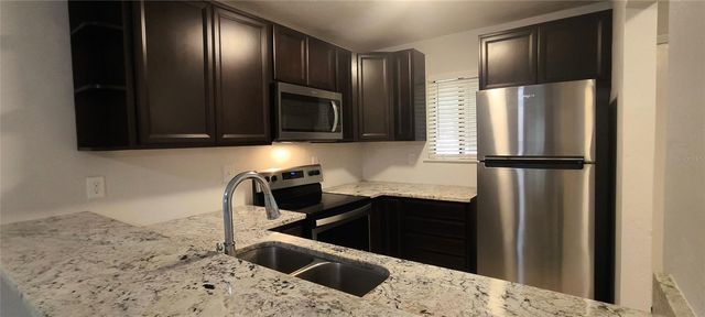 111 SE 16TH AVENUE O104, Gainesville, FL 32601