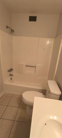 111 SE 16TH AVENUE O104, Gainesville, FL 32601
